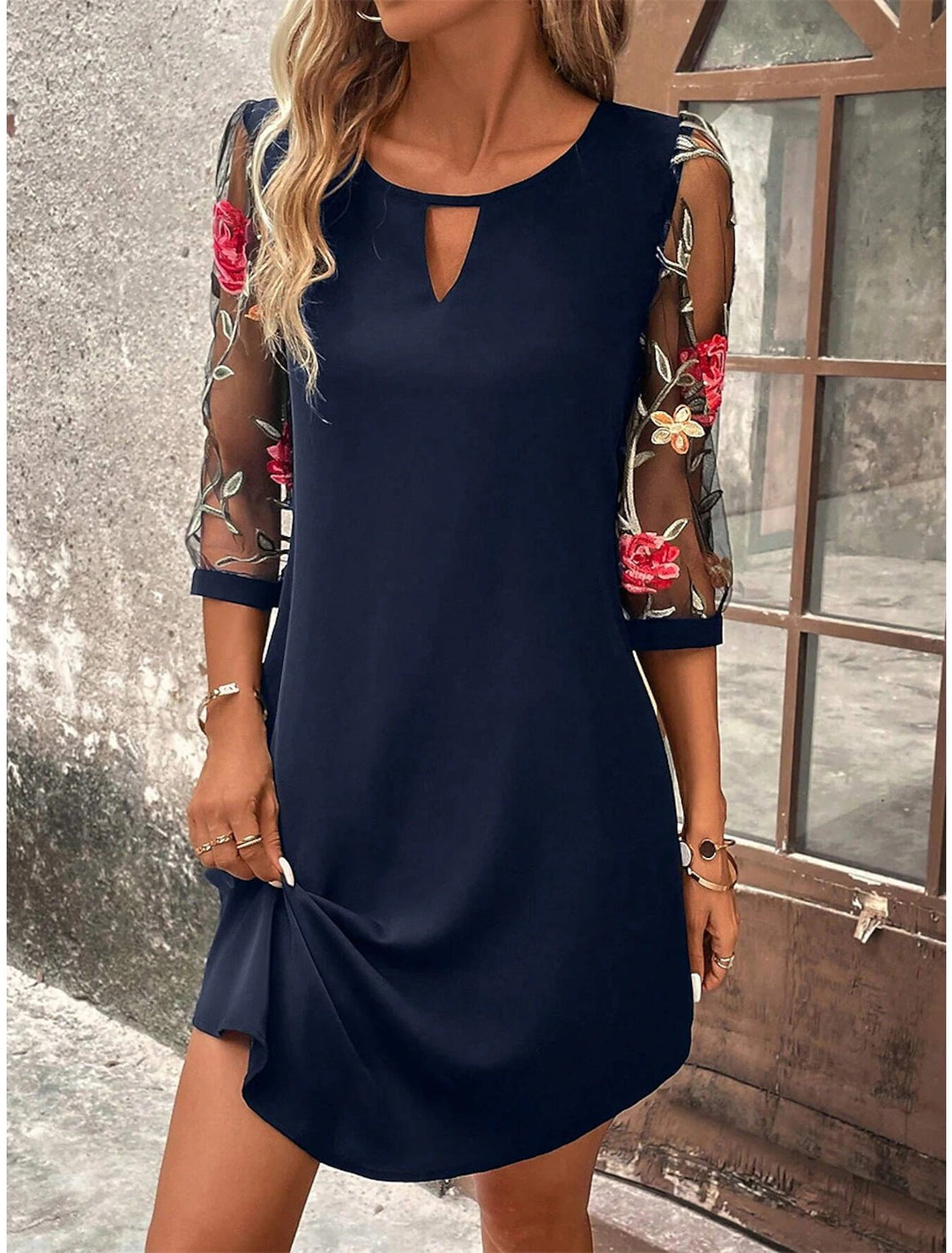 Robe élégante intemporelle pour femme | Midi